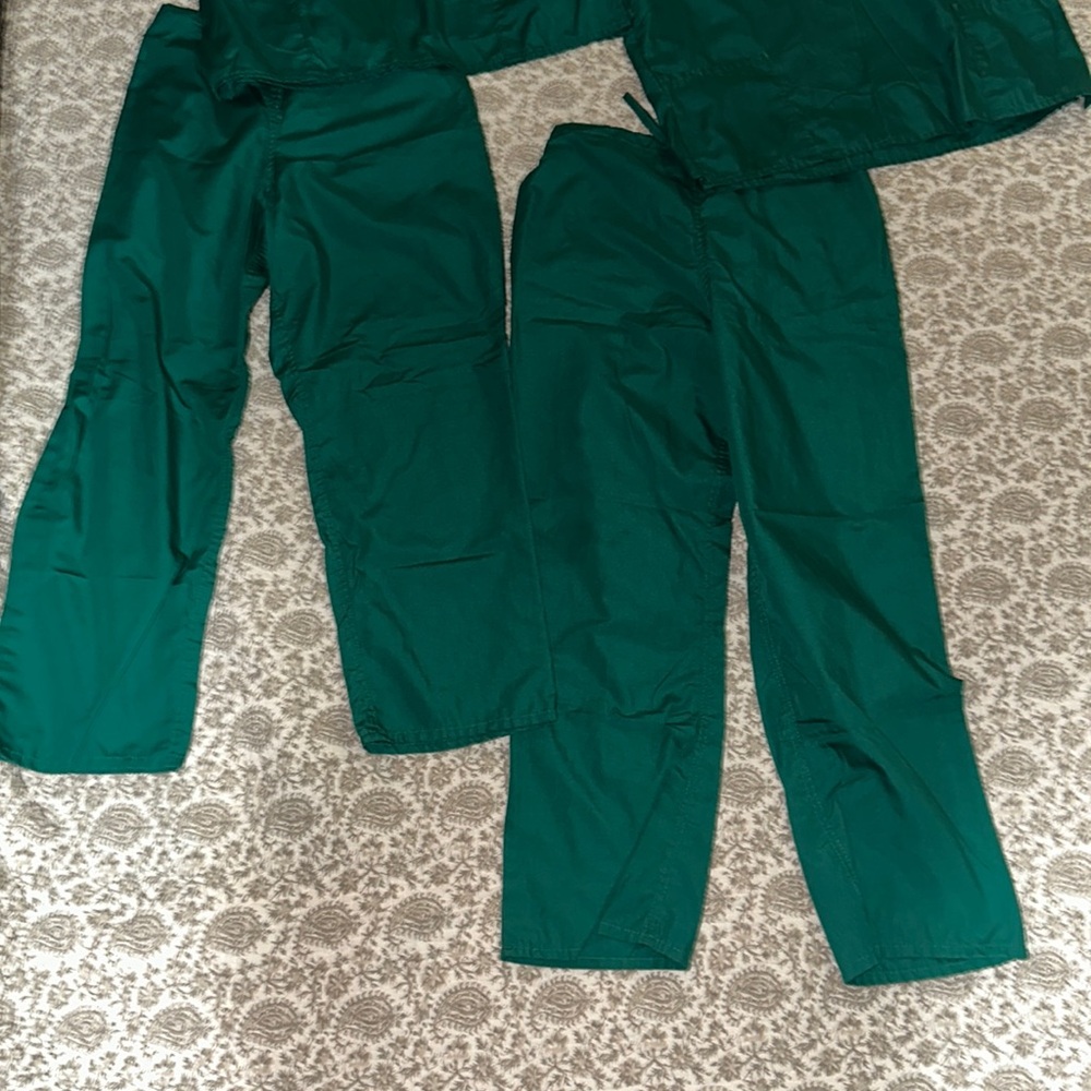 2 Pairs of Natural Uniforms Scrubs, Green